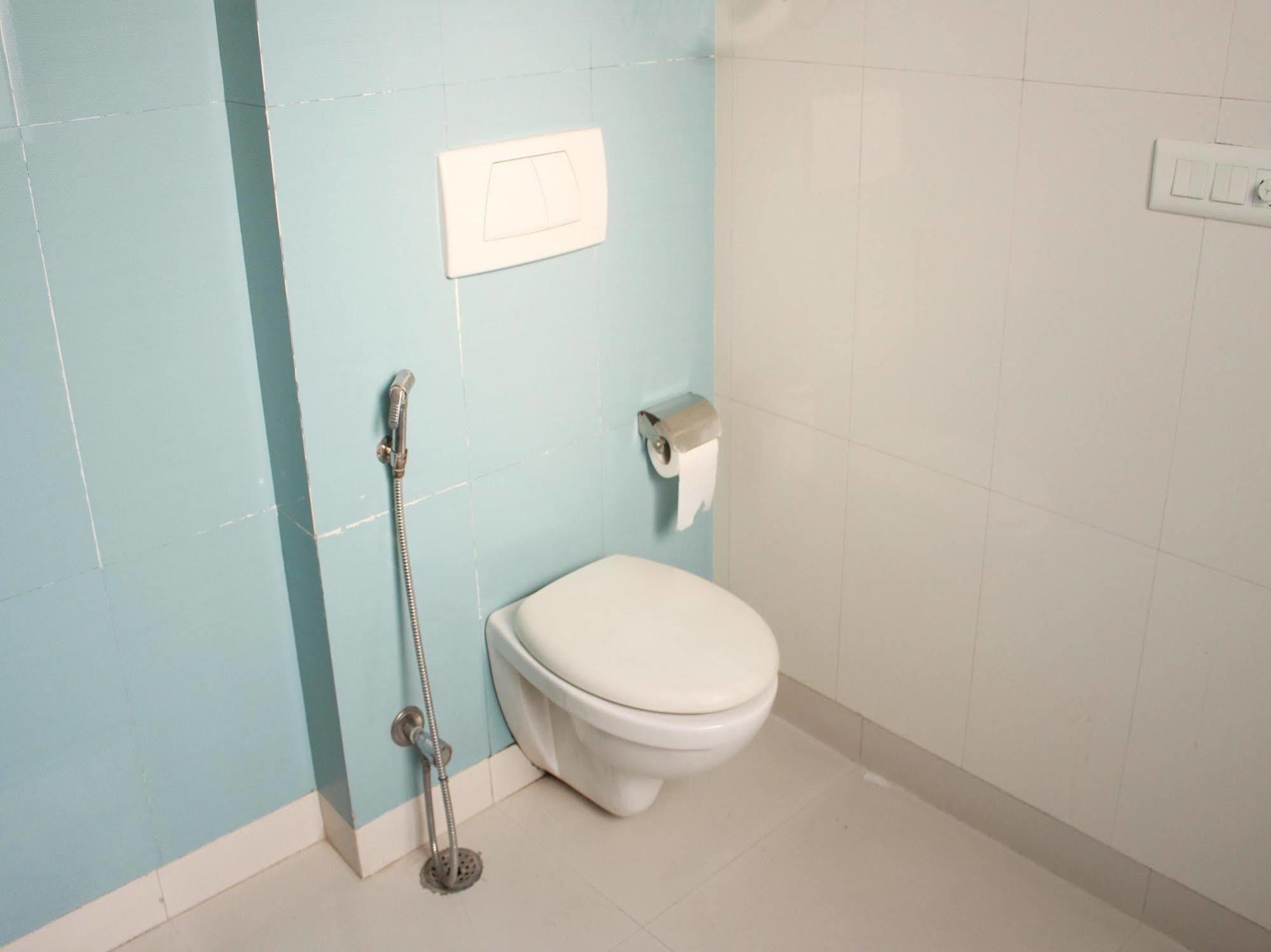 Oyo Flagship 387 Moulsari Avenue Hotell Gurgaon Exteriör bild