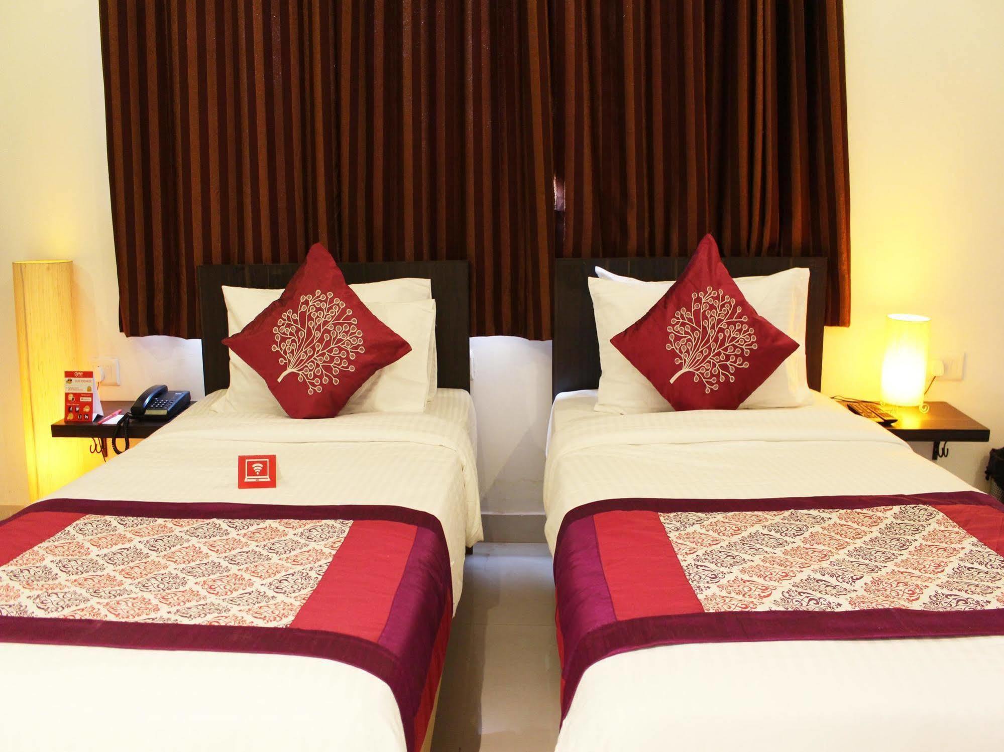 Oyo Flagship 387 Moulsari Avenue Hotell Gurgaon Exteriör bild