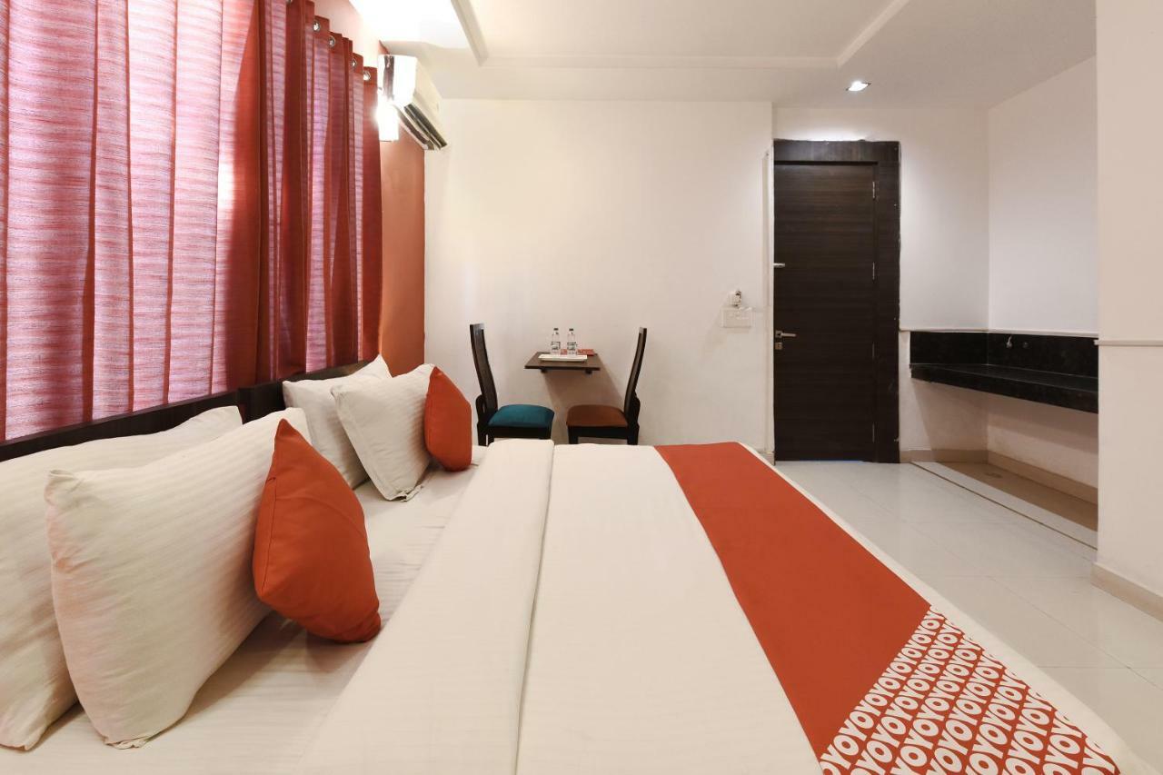 Oyo Flagship 387 Moulsari Avenue Hotell Gurgaon Exteriör bild