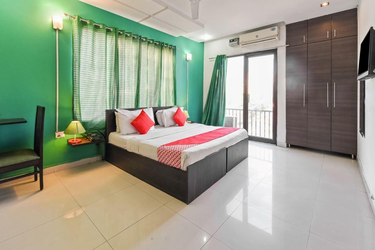 Oyo Flagship 387 Moulsari Avenue Hotell Gurgaon Exteriör bild