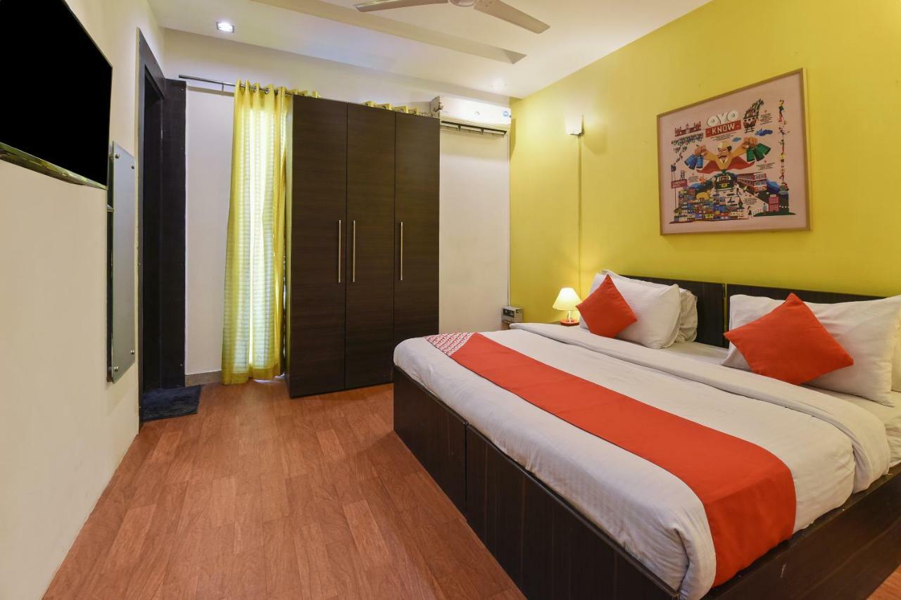 Oyo Flagship 387 Moulsari Avenue Hotell Gurgaon Exteriör bild